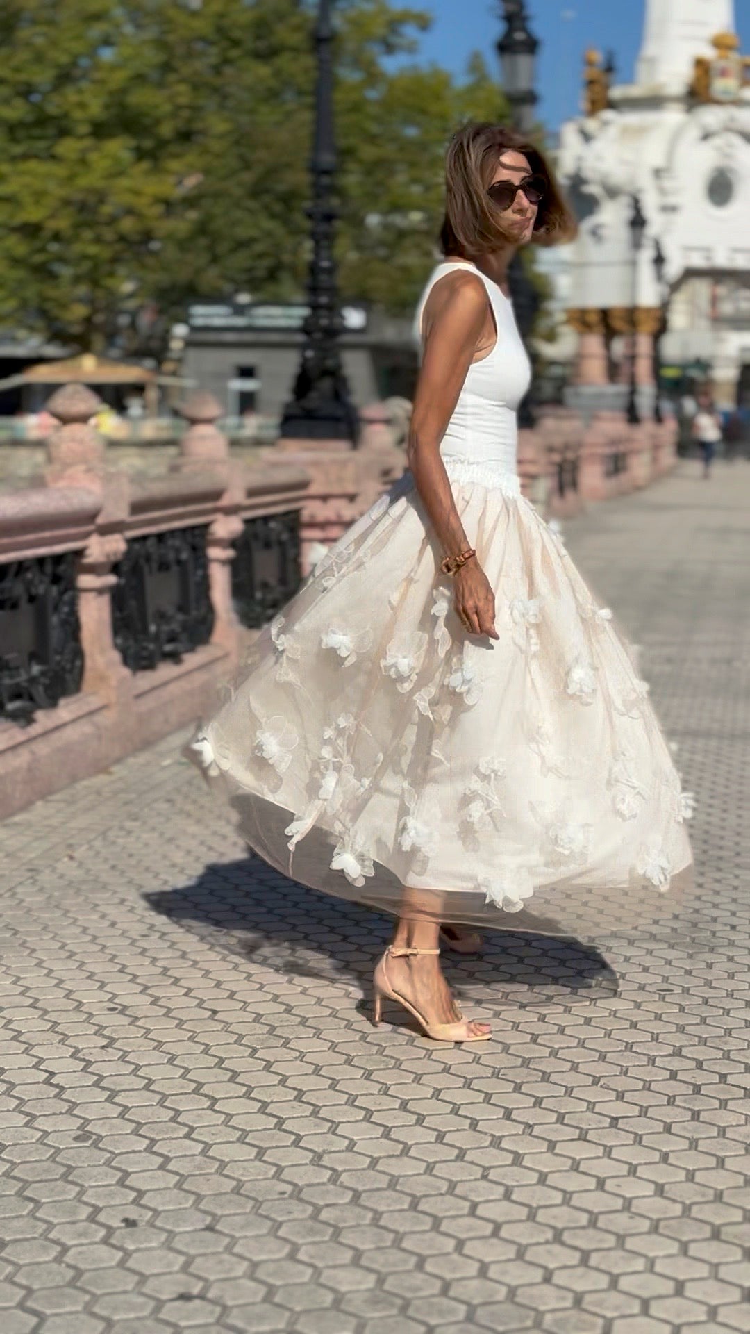 Chloe – White Midi Skirt